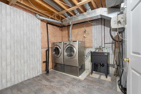 Photo 29 at 88 Mainland Crescent, Vellore Village, Vaughan