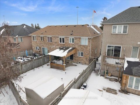 Photo 32 at 88 Mainland Crescent, Vellore Village, Vaughan
