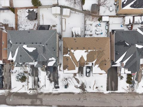 Photo 33 at 88 Mainland Crescent, Vellore Village, Vaughan