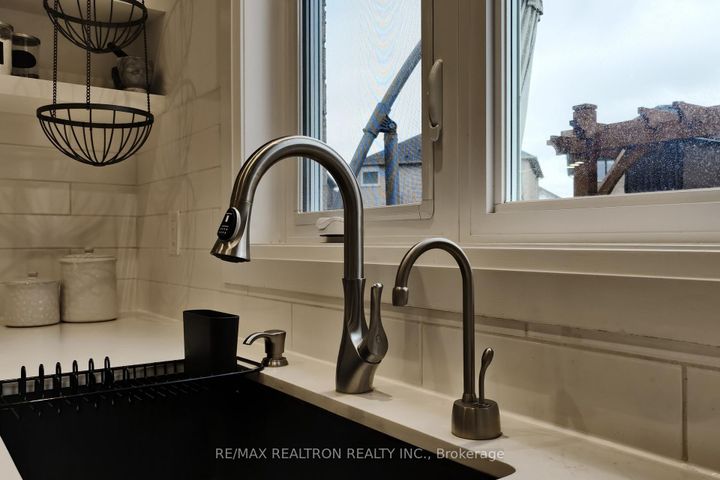 Photo 12 at 7 Honeyview Street, Patterson, Vaughan