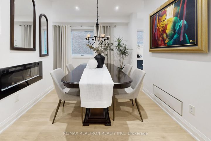 Photo 16 at 7 Honeyview Street, Patterson, Vaughan