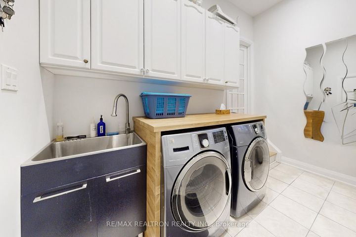 Photo 21 at 7 Honeyview Street, Patterson, Vaughan