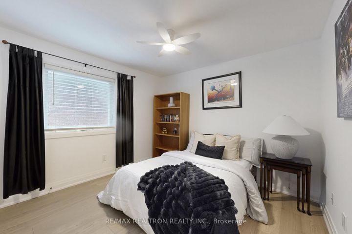 Photo 31 at 7 Honeyview Street, Patterson, Vaughan