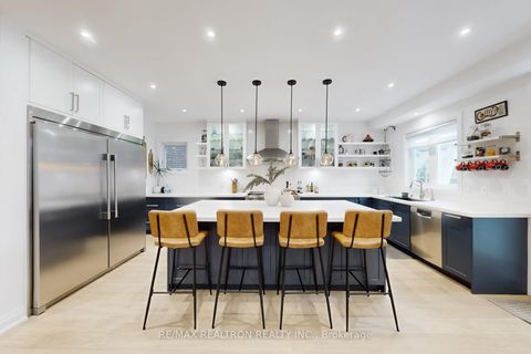 Photo 6 at 7 Honeyview Street, Patterson, Vaughan