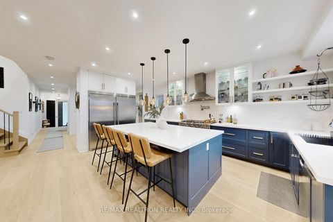 Photo 7 at 7 Honeyview Street, Patterson, Vaughan