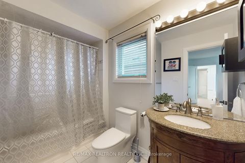 Photo 29 at 7 Honeyview Street, Patterson, Vaughan