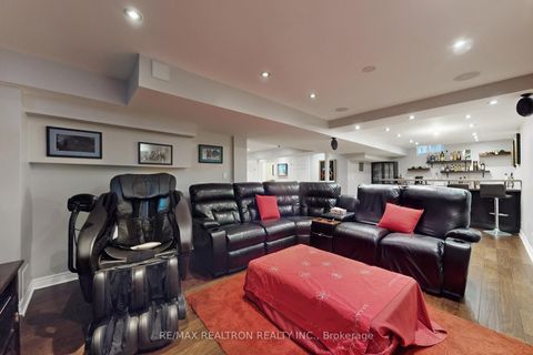 Photo 36 at 7 Honeyview Street, Patterson, Vaughan