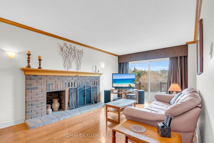 Photo 11 at 30 Northumberland Place, Westgate, Brampton