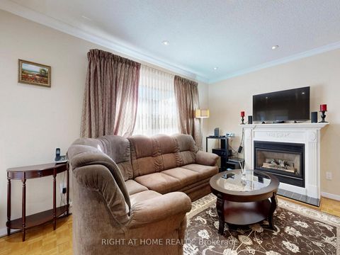 Photo 11 at 50 Rathfon Crescent, North Richvale, Richmond Hill