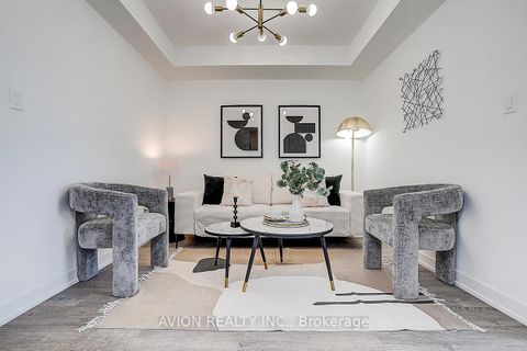 Photo 4 at 112 GREEN GARDENS Boulevard, Lawrence, Toronto