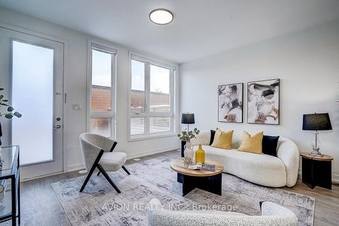 Photo 21 at 112 GREEN GARDENS Boulevard, Lawrence, Toronto