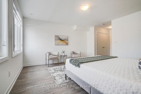 Photo 31 at 112 GREEN GARDENS Boulevard, Lawrence, Toronto