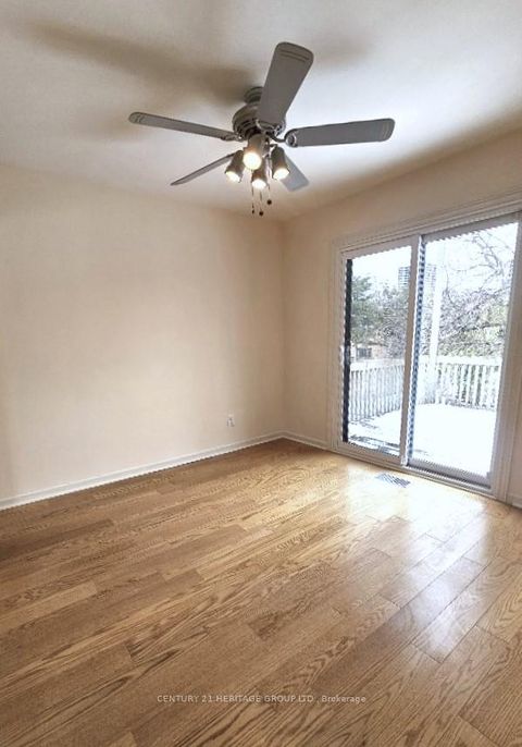 Photo 11 at 63 Marathon Crescent, Newtonbrook West, Toronto