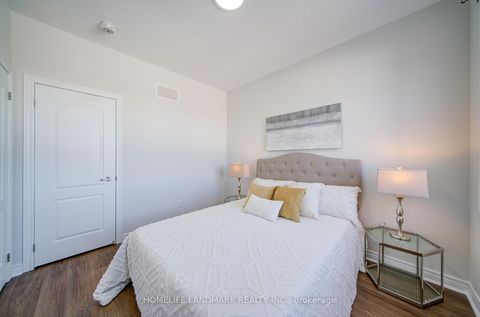 Photo 33 at 127 Decast Crescent, Box Grove, Markham