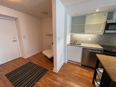 Photo 4 at 3109 - 25 Telegram Mews, Waterfront Communities C1, Toronto