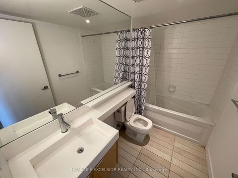 Photo 13 at 3109 - 25 Telegram Mews, Waterfront Communities C1, Toronto