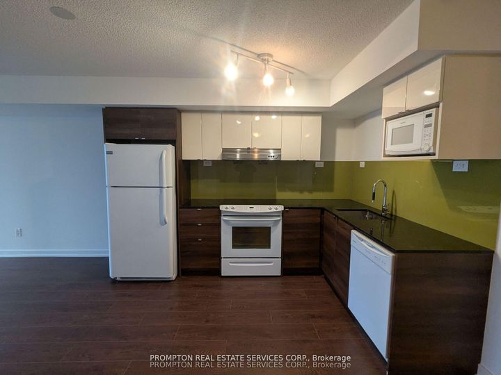 Photo 4 at 712 - 121 Mcmahon Drive, Bayview Village, Toronto