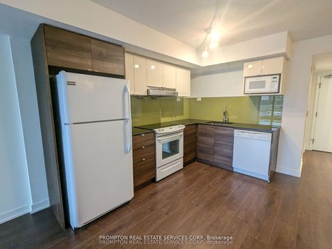 Photo 5 at 712 - 121 Mcmahon Drive, Bayview Village, Toronto