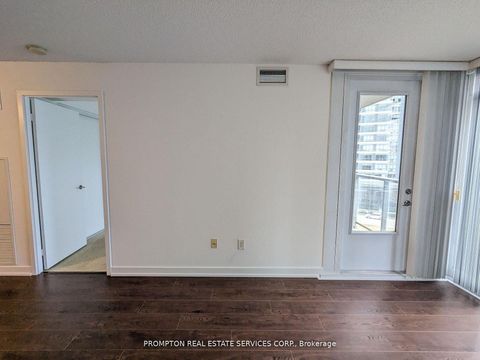Photo 11 at 712 - 121 Mcmahon Drive, Bayview Village, Toronto