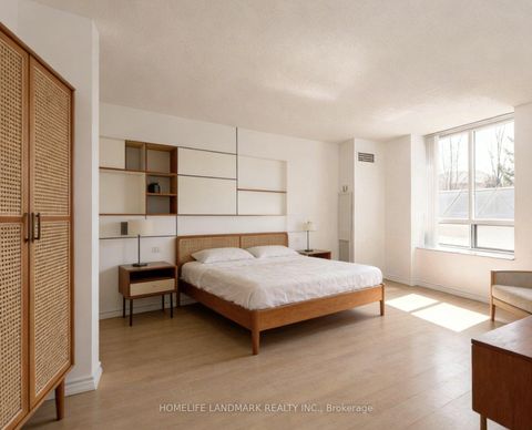 Photo 3 at 206 - 18 Sommerset Way, Willowdale East, Toronto