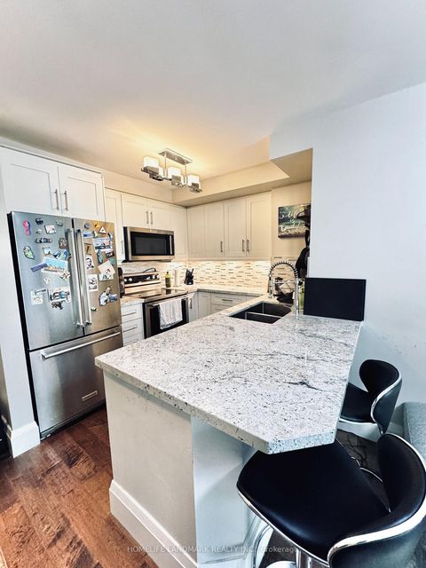 Photo 12 at 408 - 10 Queens Quay W, Waterfront Communities C1, Toronto