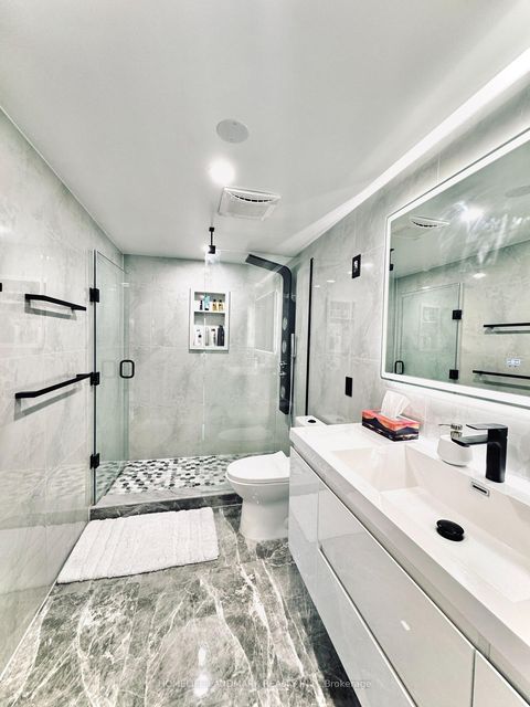 Photo 13 at 408 - 10 Queens Quay W, Waterfront Communities C1, Toronto