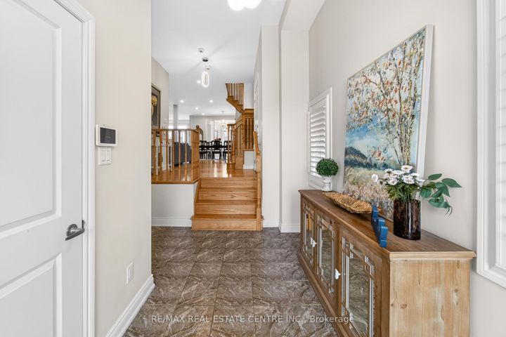 Photo 2 at 15 Provost Trail, Bram West, Brampton