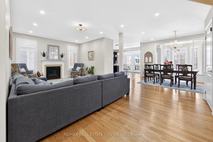 Photo 6 at 15 Provost Trail, Bram West, Brampton