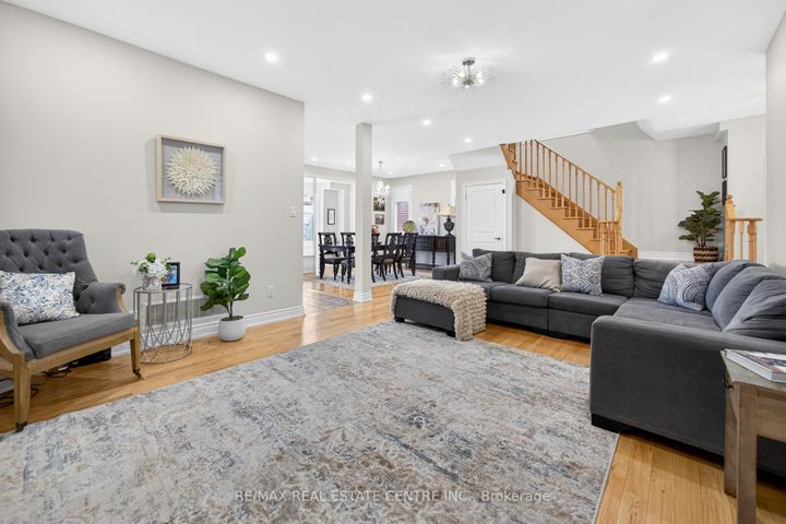 Photo 8 at 15 Provost Trail, Bram West, Brampton