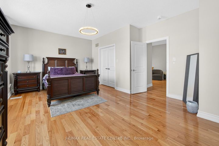 Photo 25 at 15 Provost Trail, Bram West, Brampton