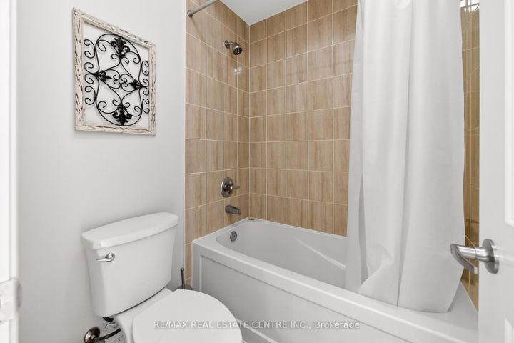 Photo 31 at 15 Provost Trail, Bram West, Brampton