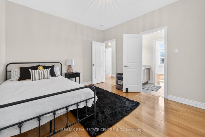 Photo 33 at 15 Provost Trail, Bram West, Brampton