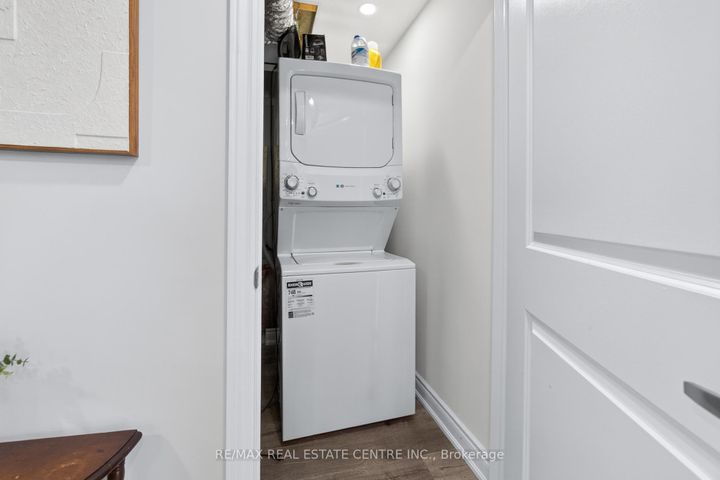 Photo 41 at 15 Provost Trail, Bram West, Brampton