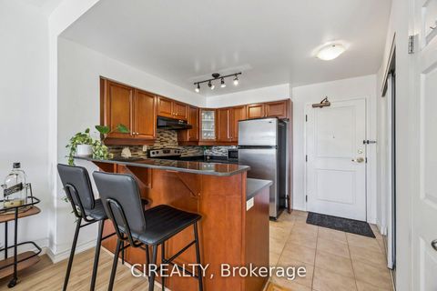Photo 4 at 413 - 4200 Bathurst Street, Clanton Park, Toronto