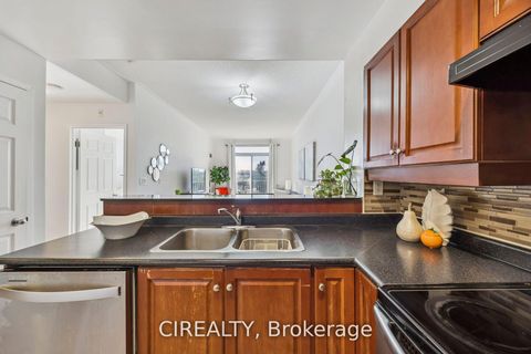 Photo 7 at 413 - 4200 Bathurst Street, Clanton Park, Toronto