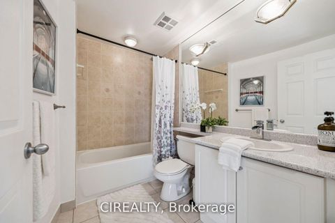Photo 13 at 413 - 4200 Bathurst Street, Clanton Park, Toronto