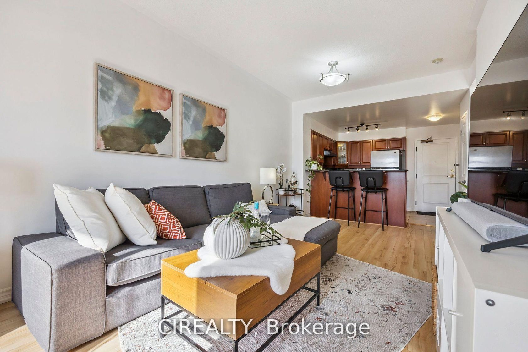 413 - 4200 Bathurst Street, Clanton Park, Toronto by Loree Meneguzzi Real Estate 413 - 4200 Bathurst Street, Clanton Park, Toronto