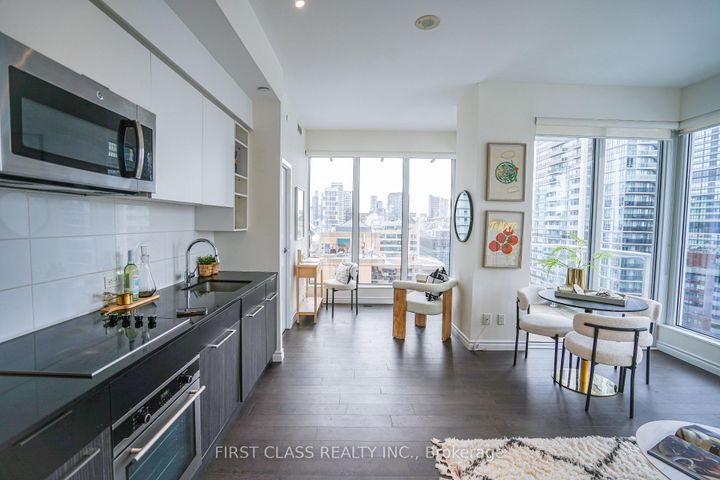 Photo 8 at 2010 - 68 Shuter Street, Yonge Corridor, Toronto