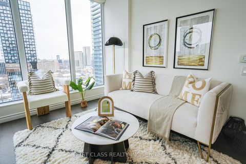 Photo 2 at 2010 - 68 Shuter Street, Yonge Corridor, Toronto