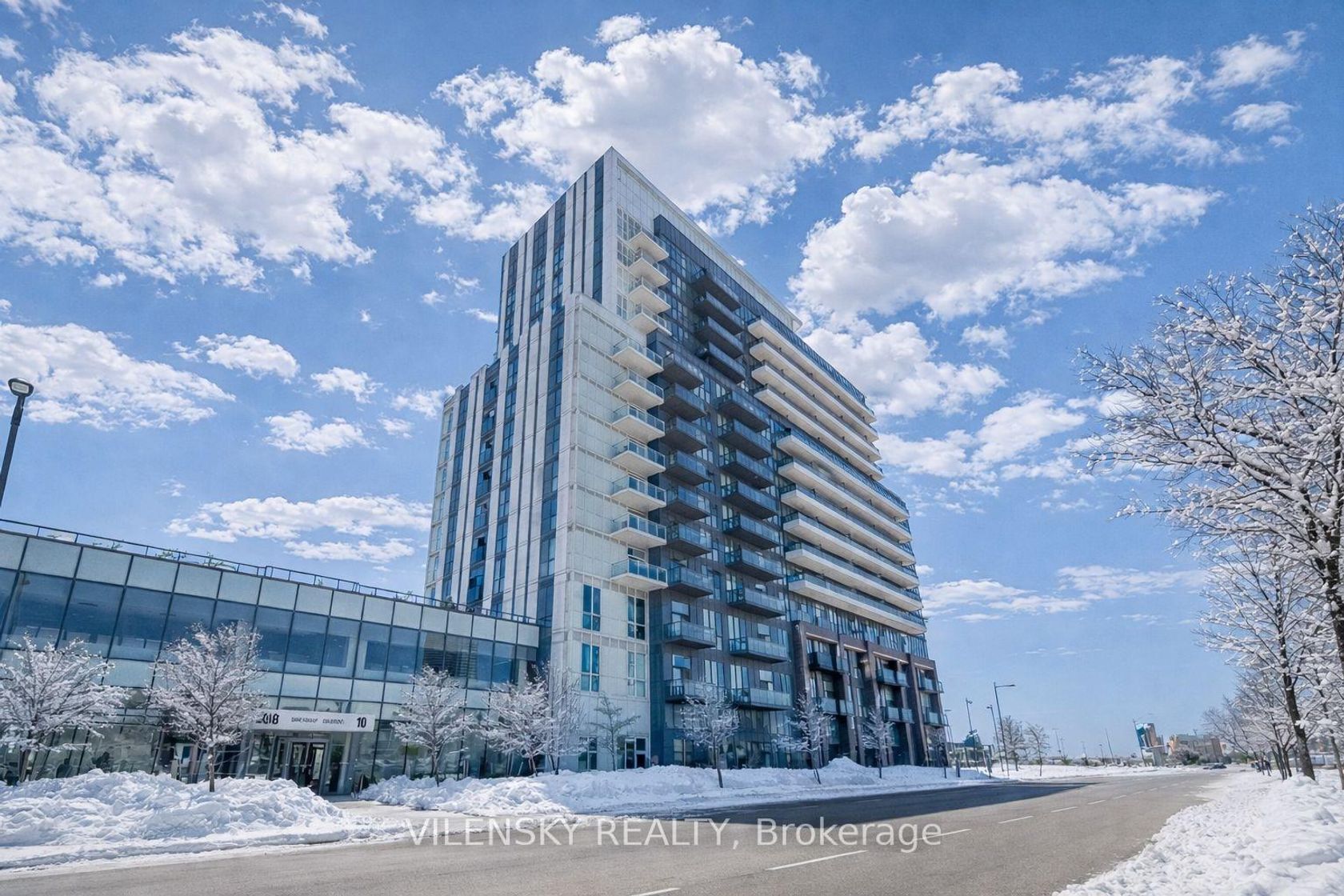 1206 - 10 Honeycrisp Crescent, Vaughan Corporate Centre, Vaughan by Loree Meneguzzi Real Estate 1206 - 10 Honeycrisp Crescent, Vaughan Corporate Centre, Vaughan