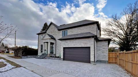 Photo 2 at 180 Goulding Avenue, Newtonbrook West, Toronto