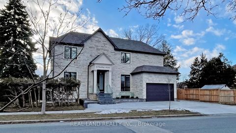 Photo 3 at 180 Goulding Avenue, Newtonbrook West, Toronto