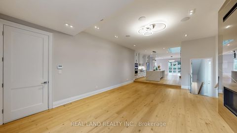 Photo 9 at 180 Goulding Avenue, Newtonbrook West, Toronto