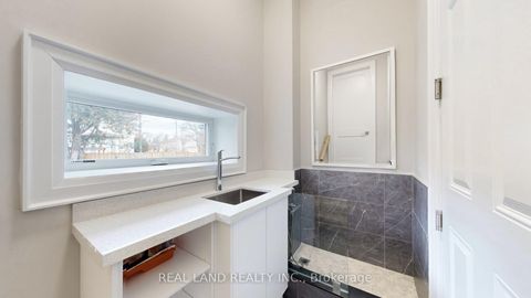 Photo 10 at 180 Goulding Avenue, Newtonbrook West, Toronto
