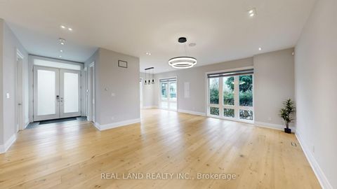 Photo 18 at 180 Goulding Avenue, Newtonbrook West, Toronto