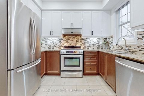 Photo 13 at 3 - 10 Porter Avenue W, West Woodbridge, Vaughan