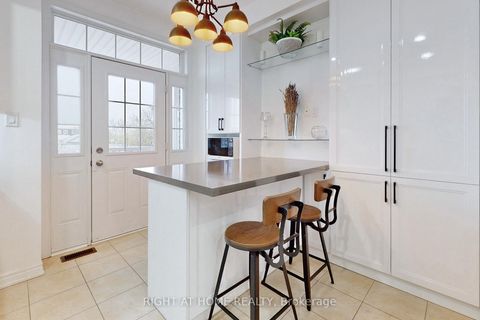 Photo 16 at 3 - 10 Porter Avenue W, West Woodbridge, Vaughan