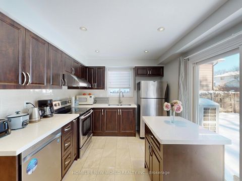 Photo 8 at 257 Cherokee Boulevard, Pleasant View, Toronto