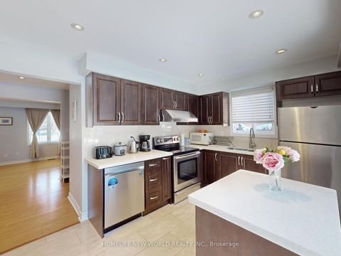 Photo 9 at 257 Cherokee Boulevard, Pleasant View, Toronto