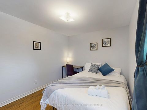 Photo 23 at 257 Cherokee Boulevard, Pleasant View, Toronto